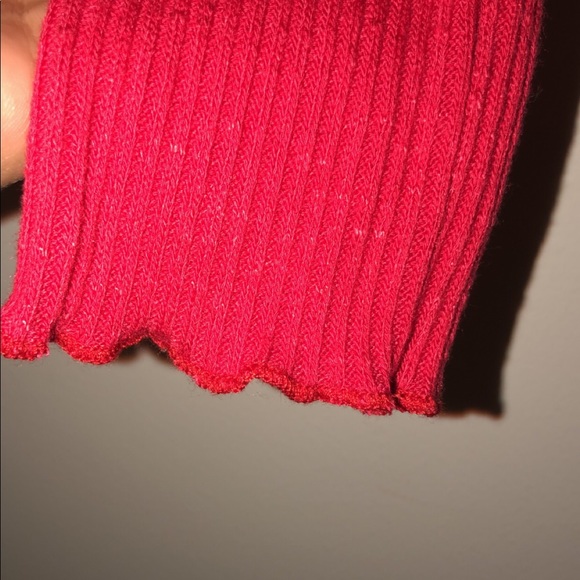 Ribbed Lettuce Edge Crop Top - Picture 2 of 3